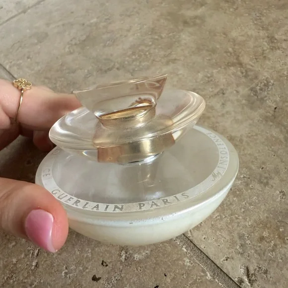 GUERLAIN paris perfume - Picture 2 of 2